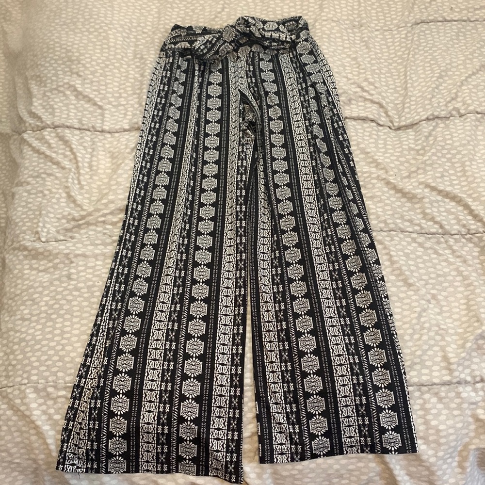 Very cute flowy pants